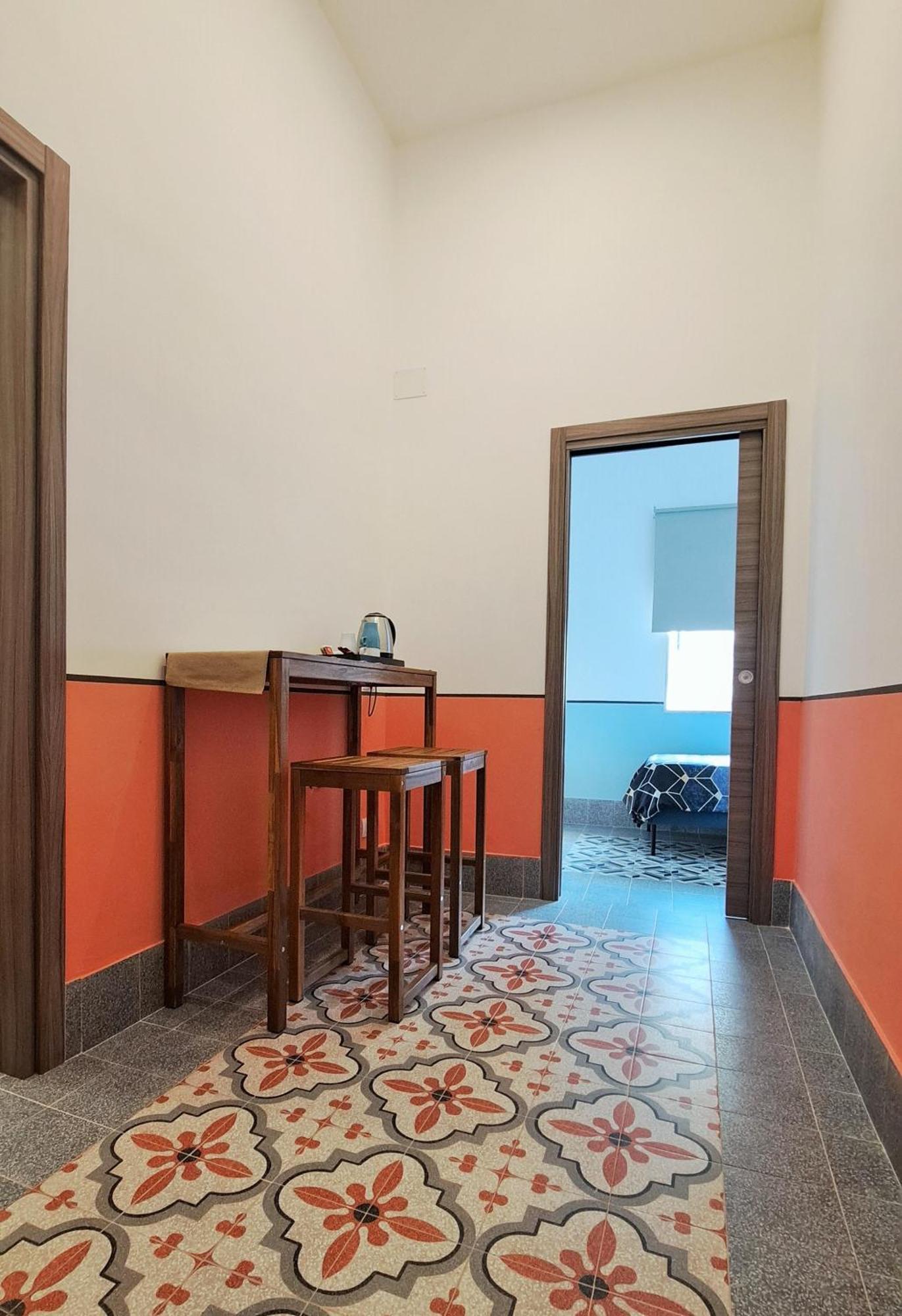 Meuble Santa Chiara Gasthuis 3*